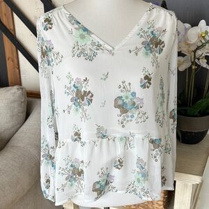 LOFT Floral Peplum Blouse in White and Blue size Medium petite